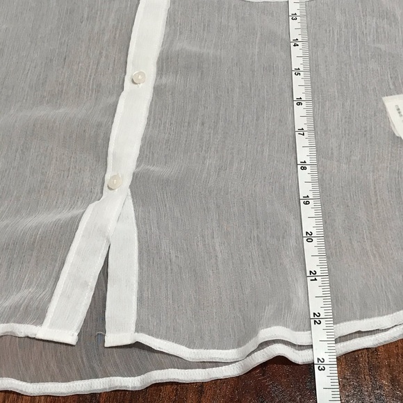 Hollister Women’s White Button-Down Shirt Size M - Picture 8 of 10